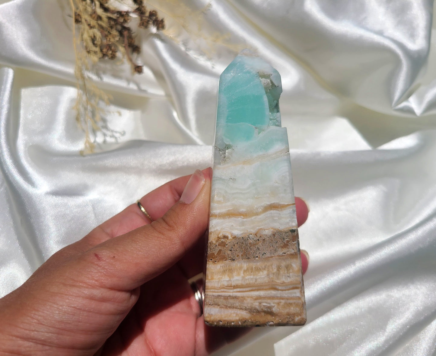 Caribbean Calcite Obelisk 01