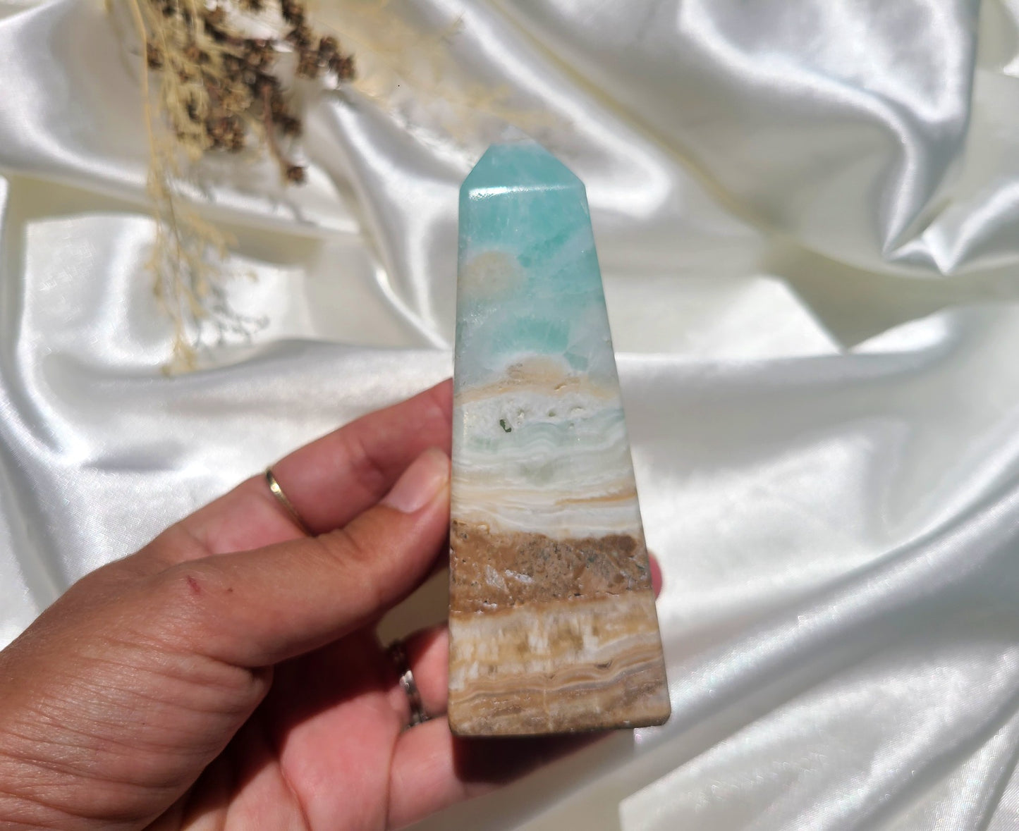 Caribbean Calcite Obelisk 01