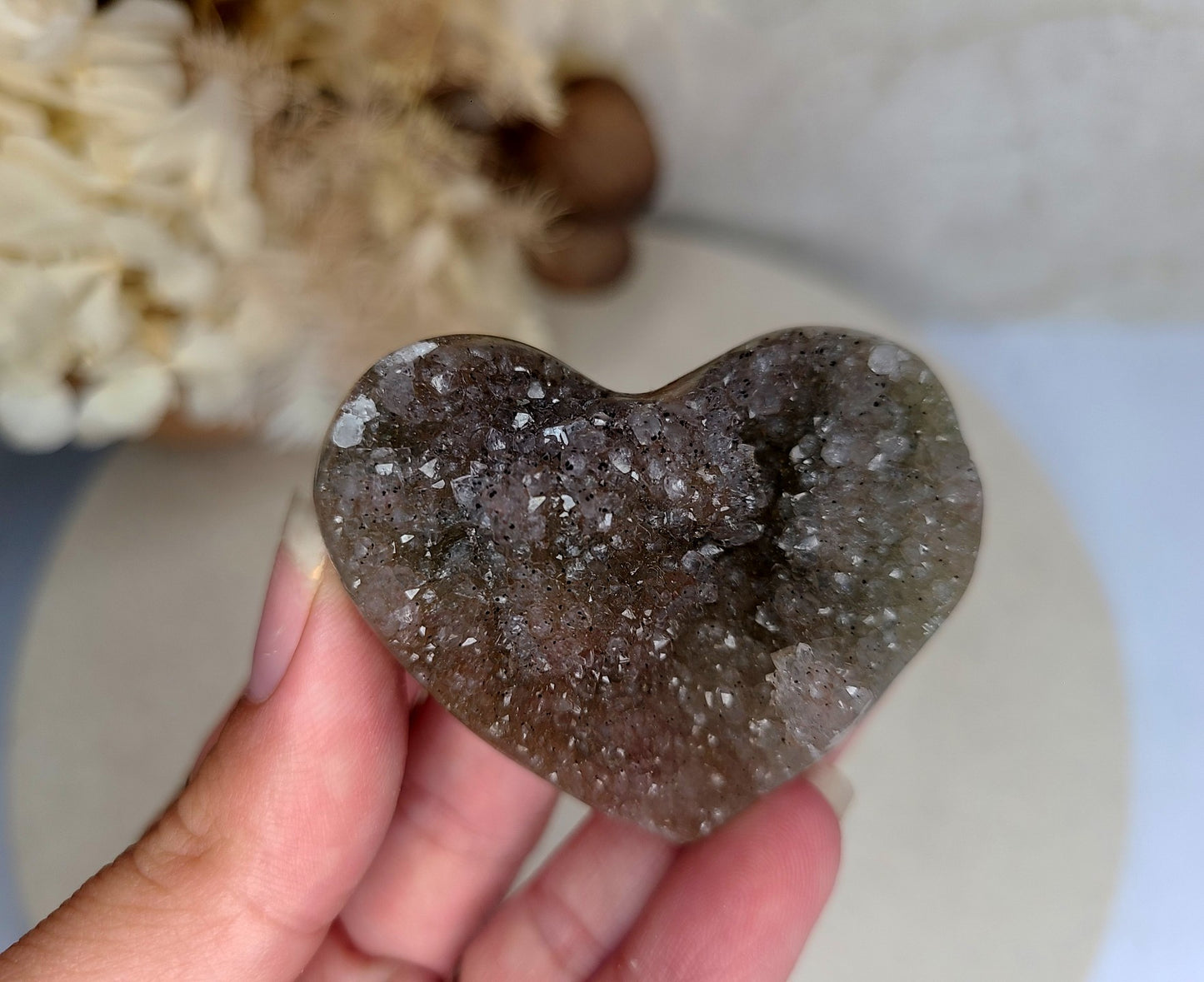 Flower Amethyst Heart on stand (small)