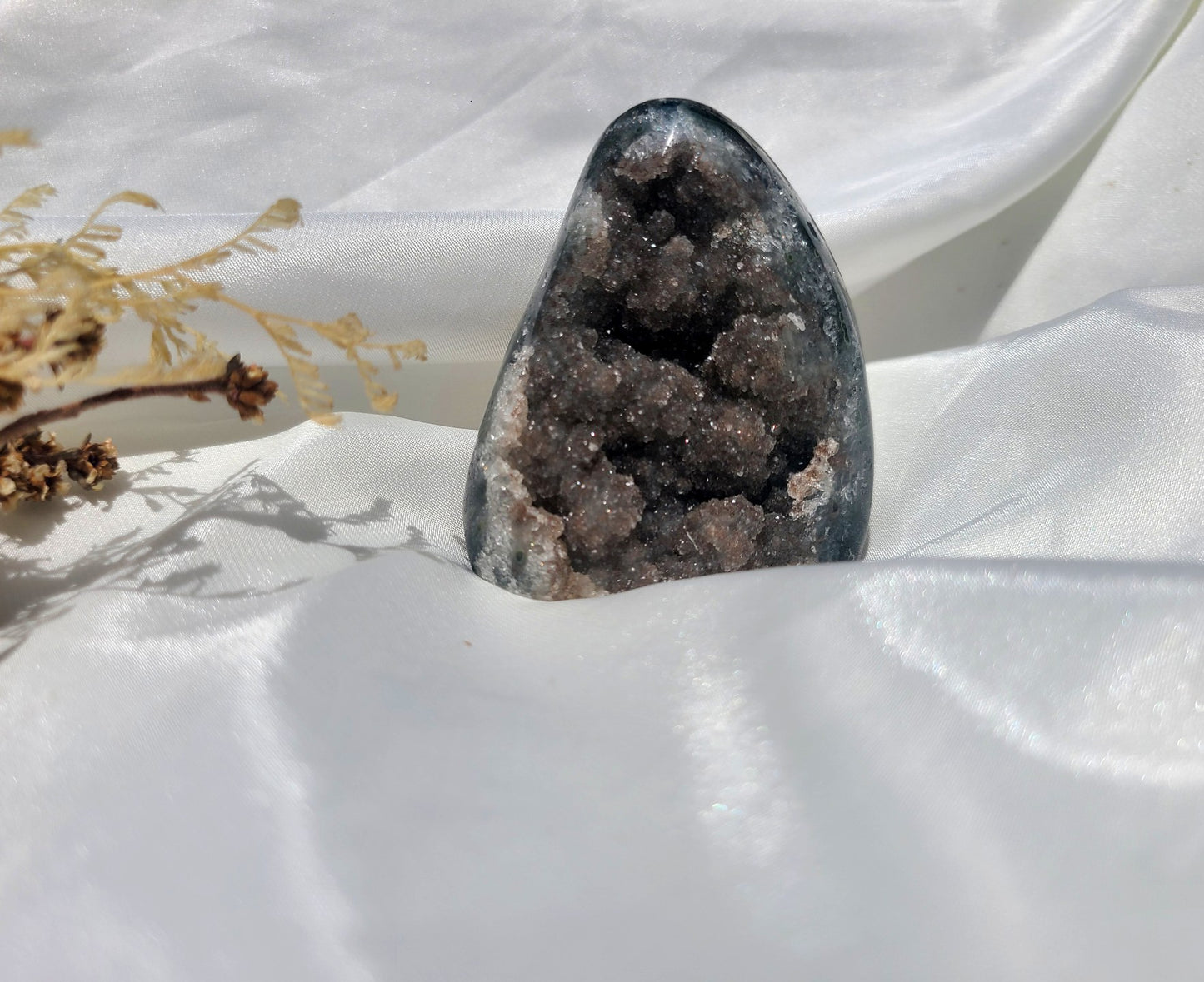 Galaxy Amethyst Cut Base 16