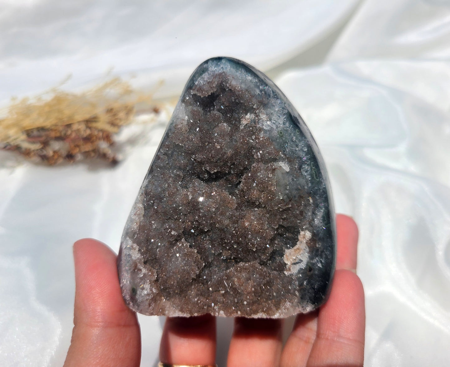 Galaxy Amethyst Cut Base 16